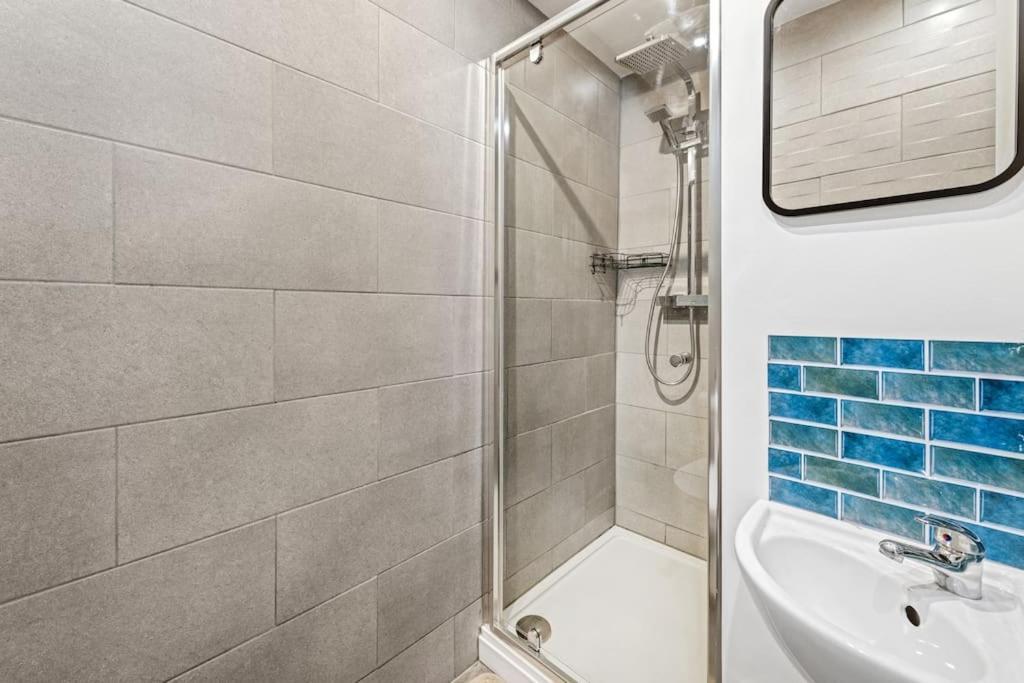 Luxurious 3 Bedroom Apartment In Park Estate Nottingham Exterior photo